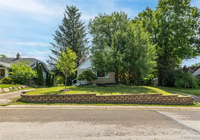 Homes for sale in Rochester Hills, MI | 3139 Willet Ave, Rochester Hills, MI 48309 | MLS# 61003772