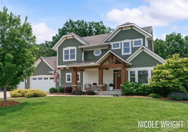Homes for sale in Grandville, MI | 600 Stonehill Ct, Grandville, MI 49418 | MLS# 70537897