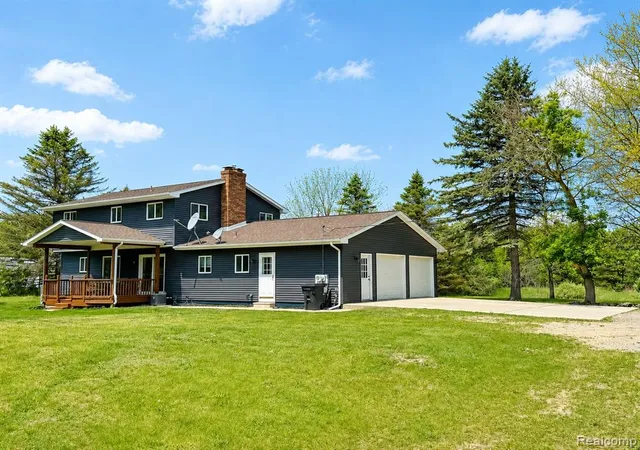 Homes for sale in North Branch, MI | 2712 North Branch Rd, North Branch, MI 48461 | MLS# 60995221
