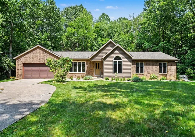 Photo 1 of Single family home for sale at 1209 Morris Dr, Niles, MI 49120 | MLS# 70536787 | Listing updated on 2026-10-14