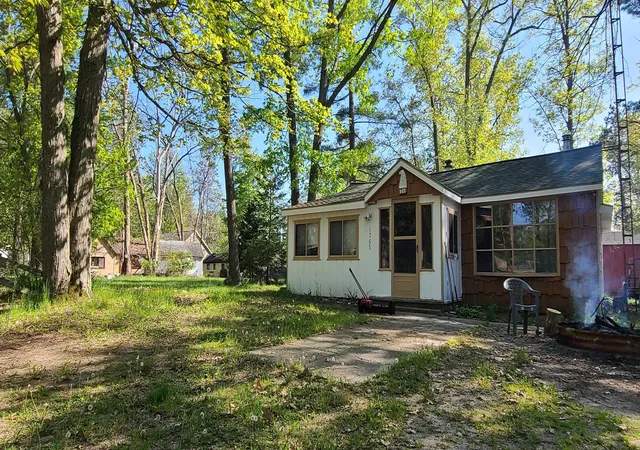 Homes for sale in Barton City, MI | 1765 Burgess Rd, Barton City, MI 48705 | MLS# 80069003