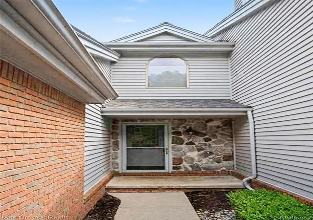 Homes for sale in Clarkston, MI | 6510 Scenic Pines Ct, Clarkston, MI 48346 | MLS# 61006550