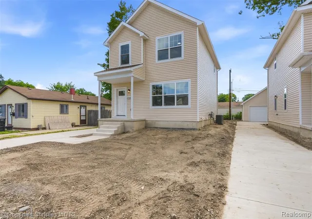 Homes for sale in Madison Heights, MI | 27828 Groveland St, Madison Heights, MI 48071 | MLS# 61005562