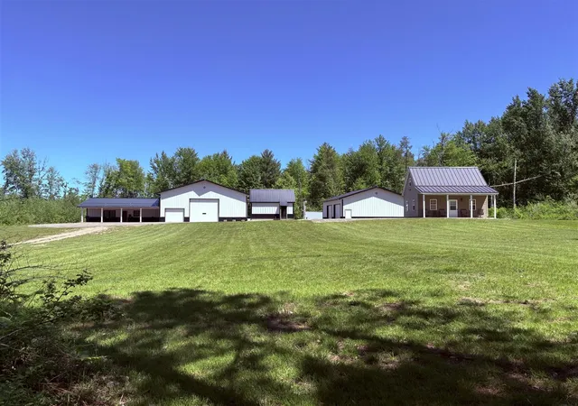 Homes for sale in Bitely, MI | 5962 11 Mile Rd, Bitely, MI 49309 | MLS# 70538629