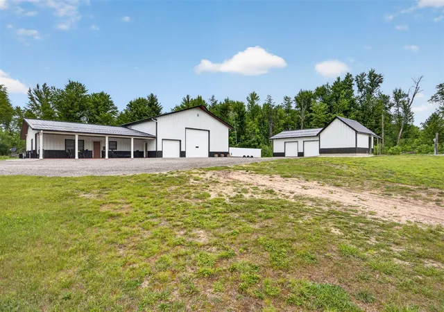 Homes for sale in Bitely, MI | 5962 11 Mile Rd, Bitely, MI 49309 | MLS# 70538629