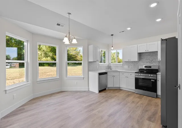 Photo 3 of Single family home for sale at 2815 Gady Pines Dr, Adrian, MI 49221 | MLS# 70543780 | Listing updated on 2026-07-24