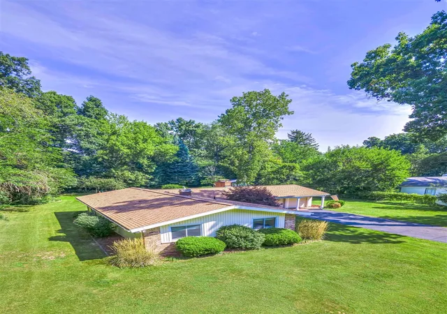 5th image of 1844 N Walmont Rd, Jackson, MI 49203 | MLS# 70552765