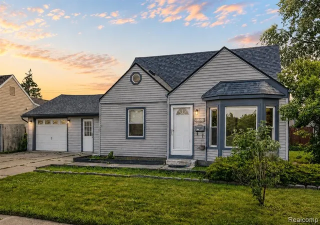 Photo 1 of Sale Pending at 27860 Blum St, Roseville, MI 48066 4347 | MLS# 61009745 | Listing updated on 2026-09-14