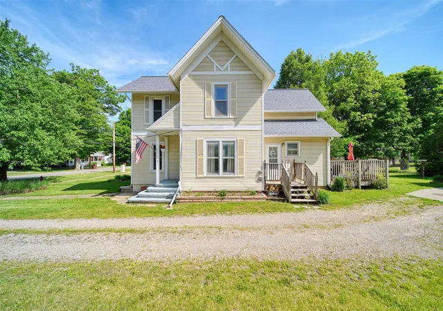 Homes for sale in Concord, MI | 219 S Main St, Concord, MI 49237 | MLS# 70535399