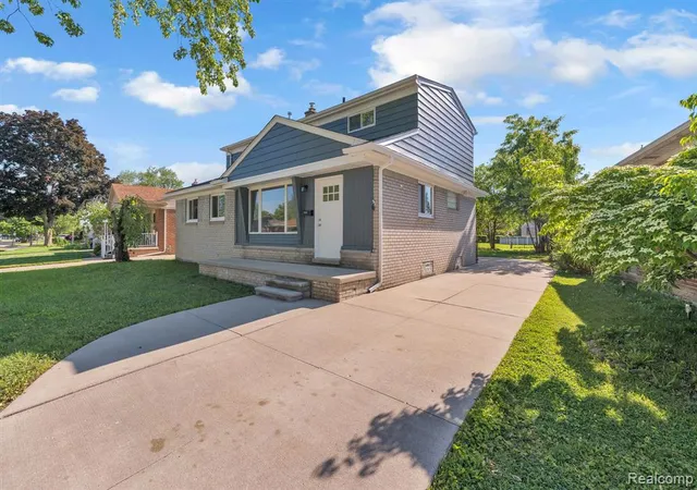 Homes for sale in Lincoln Park, MI | 3043 Green St, Lincoln Park, MI 48146 | MLS# 60997444