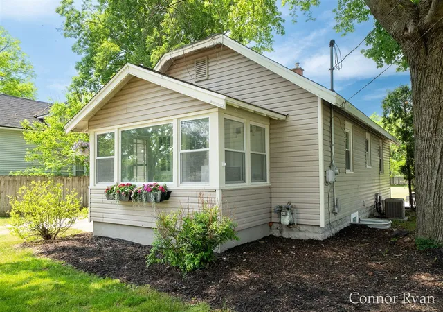 Homes for sale in Belmont, MI | 6145 Idaho Ave, Belmont, MI 49306 | MLS# 70538128