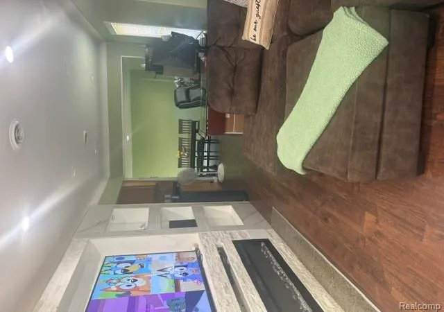 Photo 3 of Single family home for sale at 28744 Selkirk St, Southfield, MI 48076 3060 | MLS# 61024913 | Listing updated on 2026-08-27
