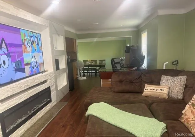 Photo 4 of Single family home for sale at 28744 Selkirk St, Southfield, MI 48076 3060 | MLS# 61024913 | Listing updated on 2026-08-27