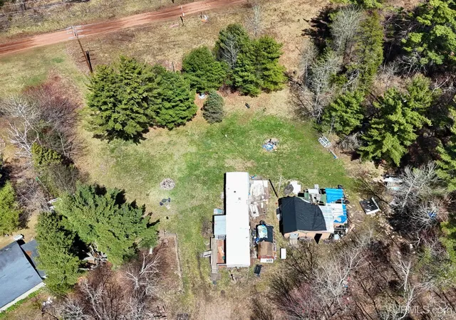 Homes for sale in Little Lake, MI | 1906 E First St, Little Lake, MI 49833 | MLS# 50208509