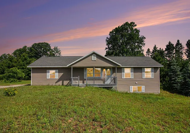 Homes for sale in Kingsley, MI | 8394 King Arthurs Ct, Kingsley, MI 49649 | MLS# 80070125