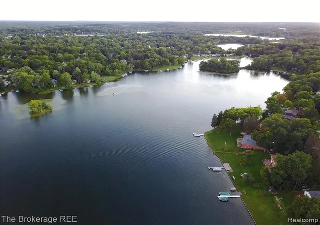 4th image of 6311 Wellesley Ter, Clarkston, MI 48346 2758 | MLS# 60992911