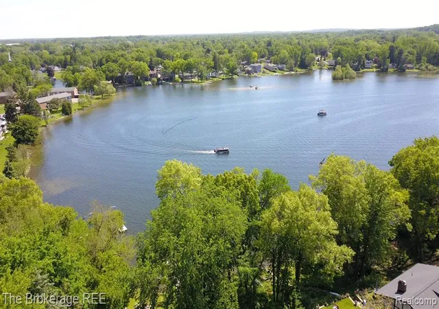 5th image of 6311 Wellesley Ter, Clarkston, MI 48346 2758 | MLS# 60992911