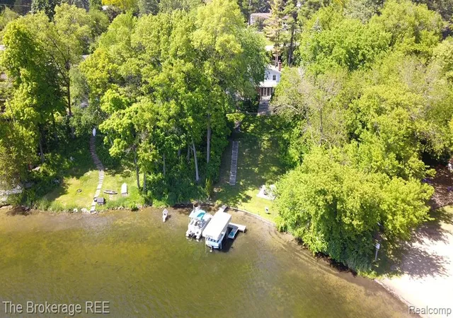 60th image of 6311 Wellesley Ter, Clarkston, MI 48346 2758 | MLS# 60992911