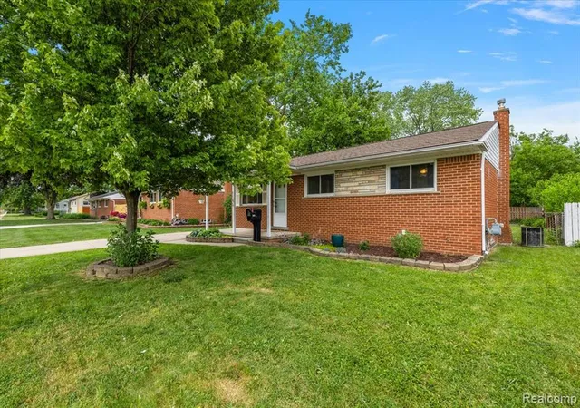 Homes for sale in Garden City, MI | 1146 Harrison Ave, Garden City, MI 48135 | MLS# 61000424