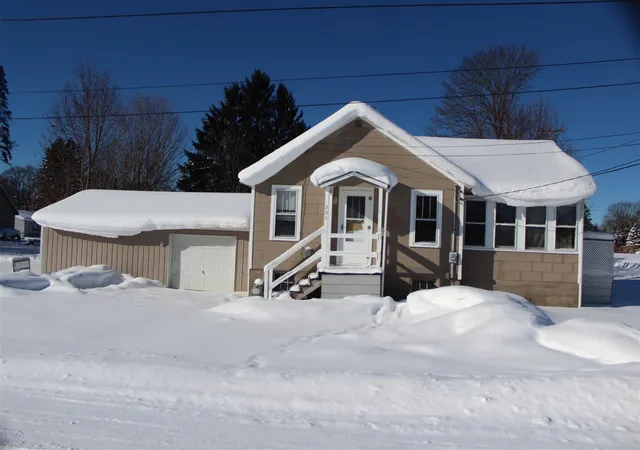 Homes for sale in Scottville, MI | 201 W 1st St, Scottville, MI 49454 | MLS# 70518534