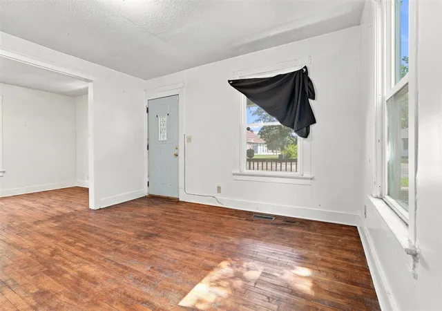 Photo 3 of Single family home for sale at 2611 Wood St, Muskegon Heights, MI 49444 | MLS# 70555399 | Listing updated on 2026-09-10