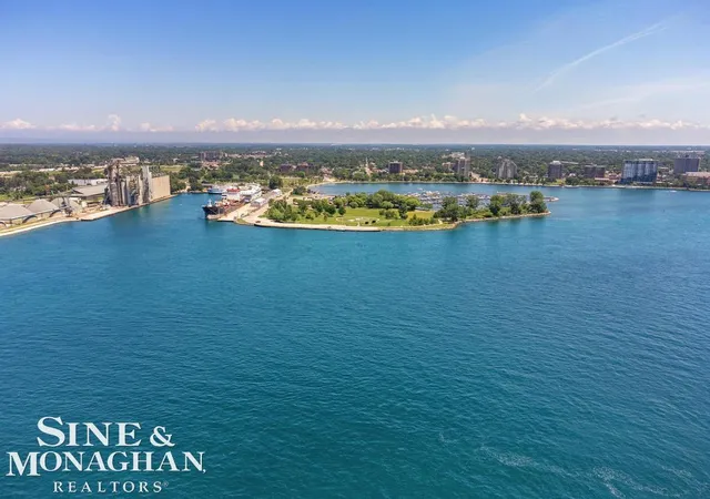 Homes for sale in Port Huron, MI | 201 Beers Street, Port Huron, MI 48060 | Houzeo