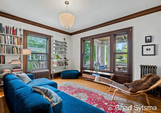 Photo 4 of Sale Pending at 703 Madison Ave, Grand Rapids, MI 49503 | MLS# 70546328 | Listing updated on 2026-08-31