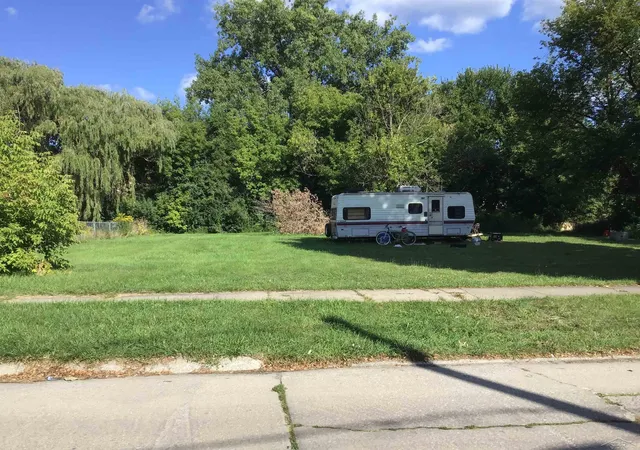 Photo 1 of Land for sale at 2420 Lynnwood Ave, Saginaw, MI 48601 | MLS# 50189749 | Listing updated on 2026-08-26