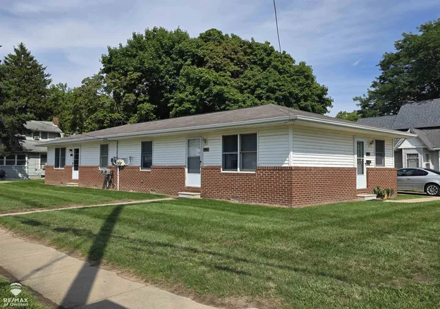 2nd image of 801 803 Corunna Ave, Owosso, MI 48867 | MLS# 50219461