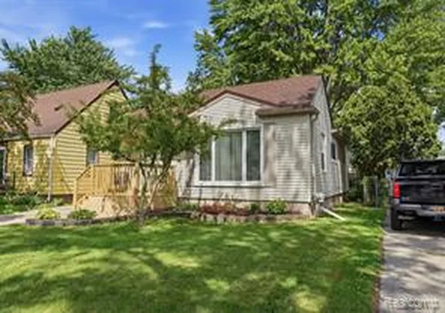 Homes for sale in Royal Oak, MI | 4108 Edgar Ave, Royal Oak, MI 48073 | MLS# 61009465