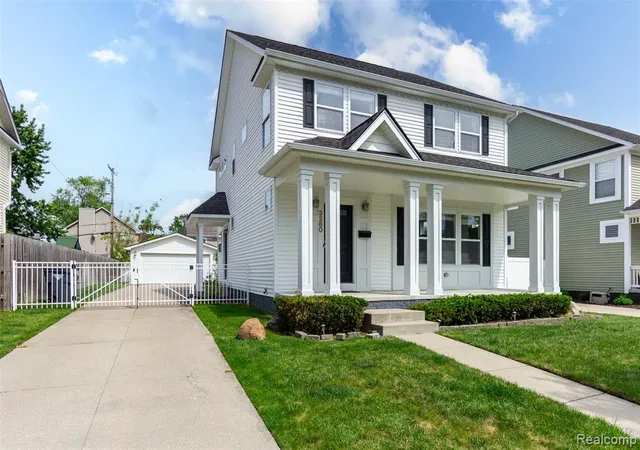 Photo 4 of Sale Pending at 3280 Royal Ave, Berkley, MI 48072 | MLS# 61011339 | Listing updated on 2026-08-23