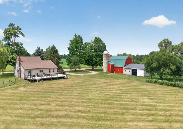 Photo 1 of Single family home for sale at 4395 S Grove Rd, Saint Johns, MI 48879 | MLS# 50213686 | Listing updated on 2026-08-24