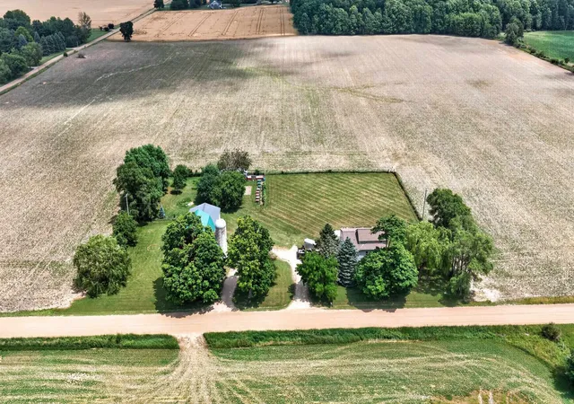 Photo 5 of Single family home for sale at 4395 S Grove Rd, Saint Johns, MI 48879 | MLS# 50213686 | Listing updated on 2026-08-24