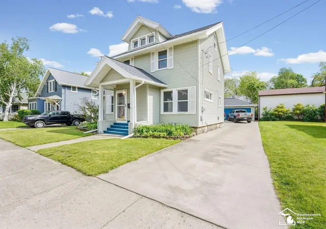 Homes for sale in Jackson, MI | 727 Glenwood Ave, Jackson, MI 49203 | MLS# 50208465