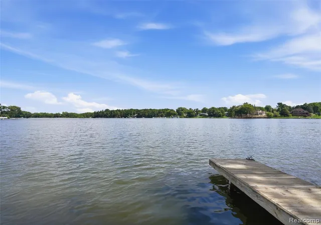 24th image of 7416 Ledgewood Dr, Fenton, MI 48430 9224 | MLS# 61022910