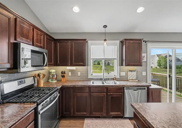 Photo 3 of Sale Pending at 5290 Crestfield Ln, Allendale, MI 49401 | MLS# 70555538 | Listing updated on 2026-09-13
