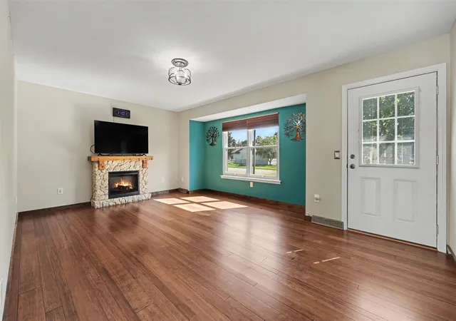 Photo 3 of Sale Pending at 3461 Auburn Ave, Grand Rapids, MI 49525 | MLS# 70555038 | Listing updated on 2026-09-04