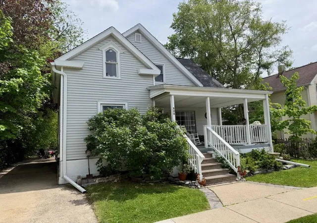 Photo 3 of Single Family Residence at 202 Mackinaw St, Durand, MI 48429 | MLS# 50208859 | | Sold on 2026-07-01