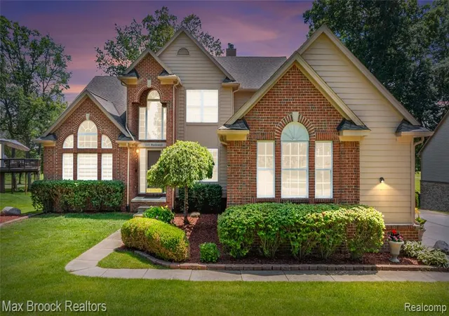 Single family home for sale at 2322 Sandlewood Dr, White Lake, MI 48383 3930 | MLS# 61025558