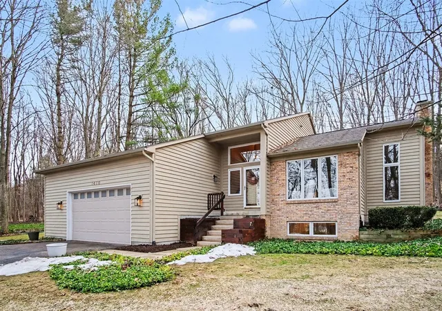 1st image of 1410 Windy Rdg, Ada, MI 49301 | MLS# 70517927