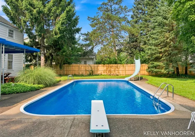 Photo 4 of Sale Pending at 3771 Prairie St, Grandville, MI 49418 | MLS# 70551618 | Listing updated on 2026-09-03