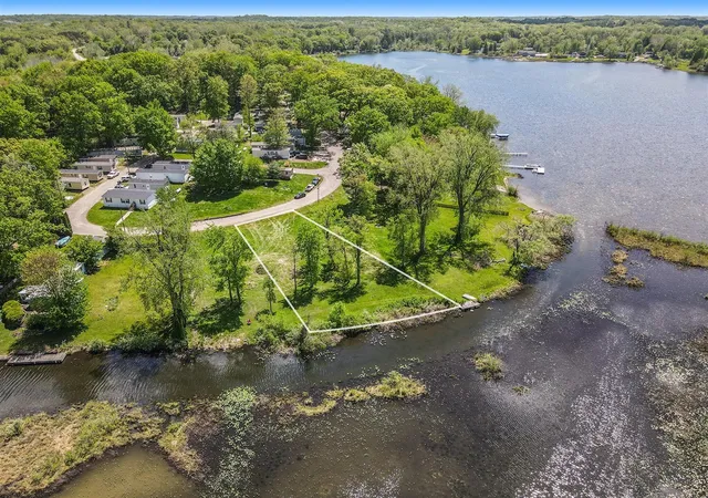 Homes for sale in Delton, MI | 277 Lakeside Dr, Delton, MI 49046 | MLS# 70522566