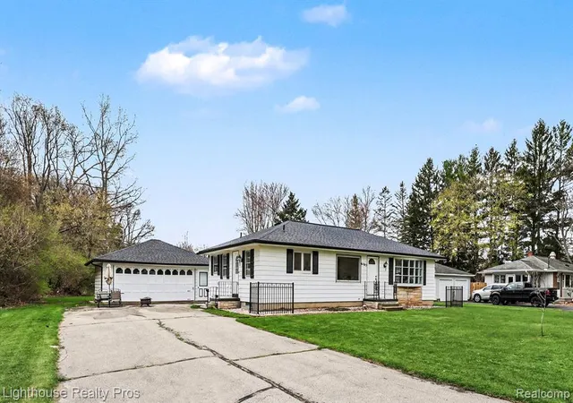 Homes for sale in Spring Arbor, MI | 6405 King Rd, Spring Arbor, MI 49283 | MLS# 60984183