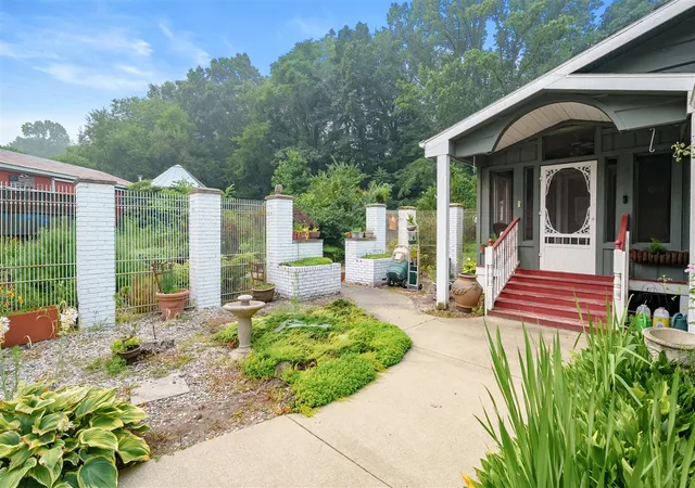 Photo 2 of Sale Pending at 41169 County Rd 669, Decatur, MI 49045 | MLS# 70548122 | Listing updated on 2026-08-19