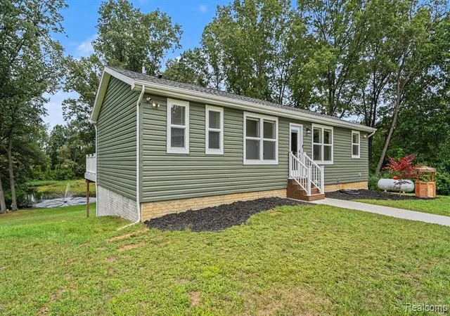 4th image of 317 Elio, Highland, MI 48357 | MLS# 61022935