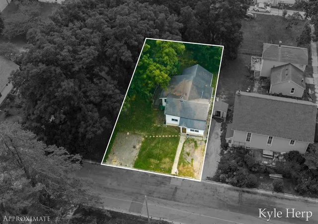 Photo 3 of Sale Pending at 720 N Boltwood St, Hastings, MI 49058 | MLS# 70546533 | Listing updated on 2026-09-01