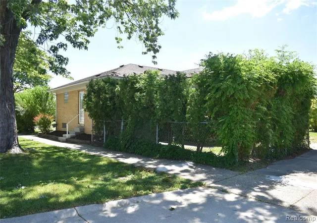 Homes for sale in Eastpointe, MI | 23825 Johnston Ave, Eastpointe, MI 48021 | MLS# 61002175