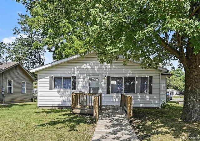 Photo 1 of Single family home for sale at 1107 Corydon Dr, Mount Morris, MI 48458 1601 | MLS# 61024715 | Listing updated on 2026-09-04