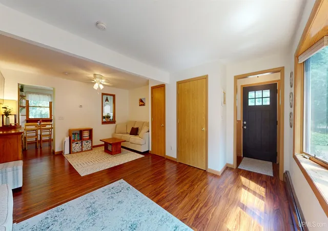 Photo 2 of Single family home for sale at 1952 Center St, Marquette, MI 49855 | MLS# 50217889 | Listing updated on 2026-08-27