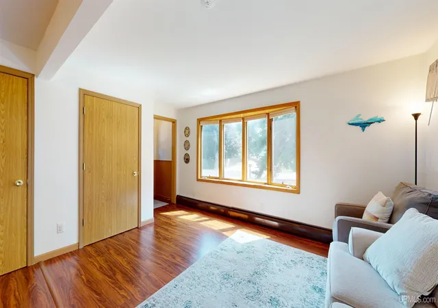 Photo 4 of Single family home for sale at 1952 Center St, Marquette, MI 49855 | MLS# 50217889 | Listing updated on 2026-08-27